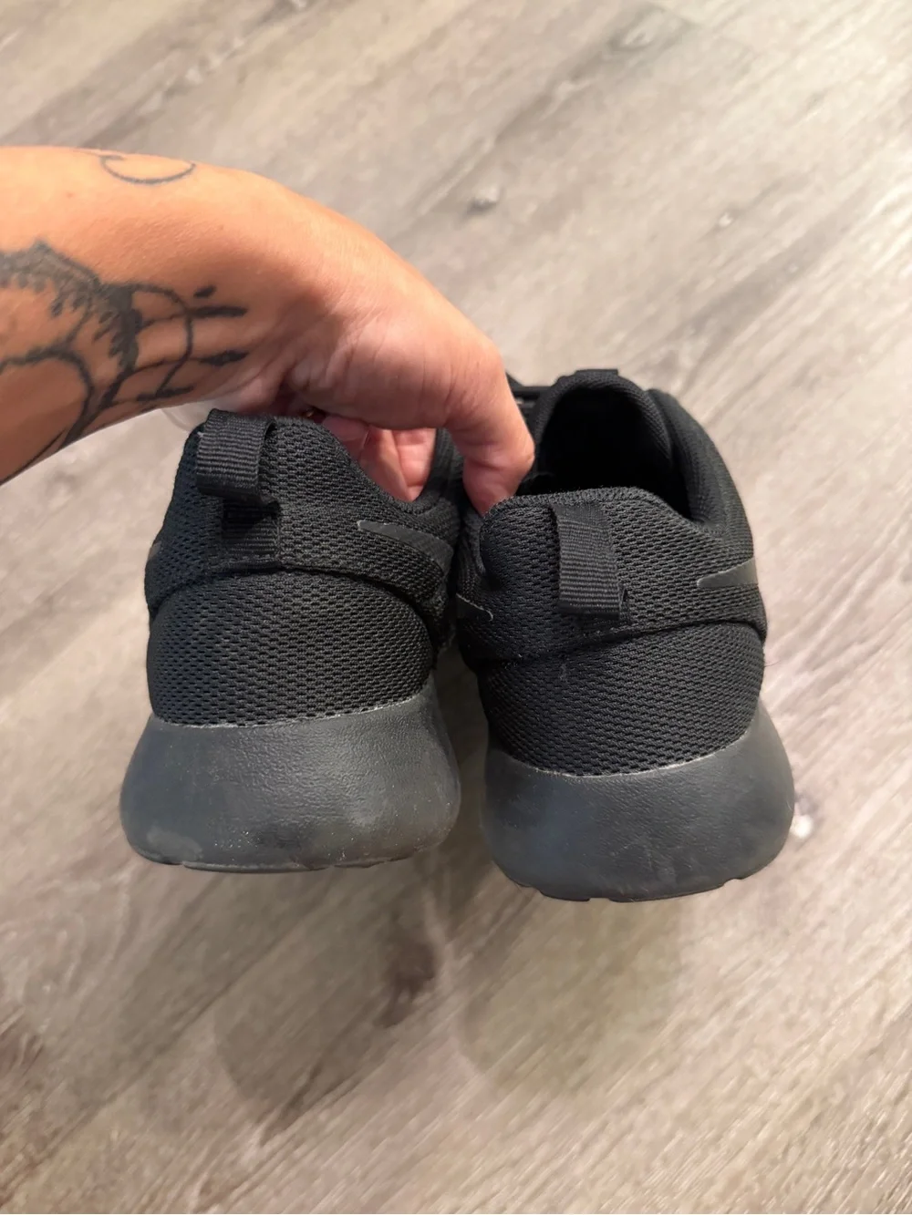 Nike Black Mesh Lightweight Sneakers